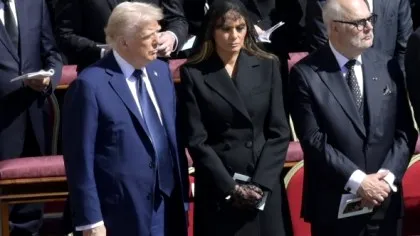 Video Trump, salvato da una grande battuta di sua moglie. Cosa sussurrò ...