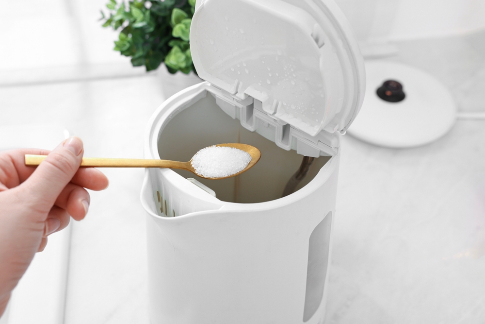 Bicarbonato di sodio per pulire i bollitori elettrici